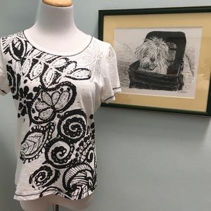 Onque Petite B&W Tee with Sequins
